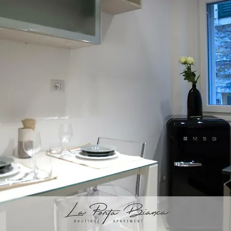 La Porta Bianca アパート *