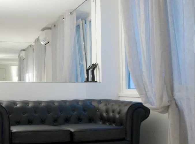 La Porta Bianca Apartment *